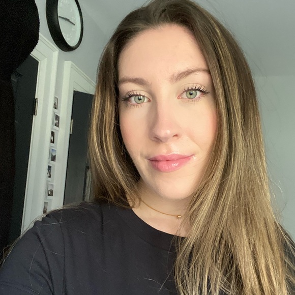 Meet your Posher, Claire - Picture 1 of 1